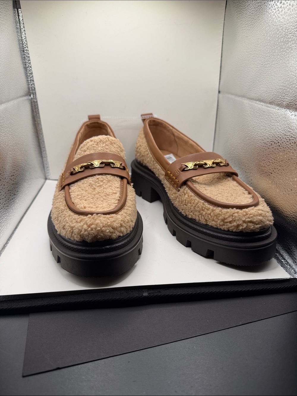 Circus by Sam Edelman Beige Sherpa Loafers with Gold Chain